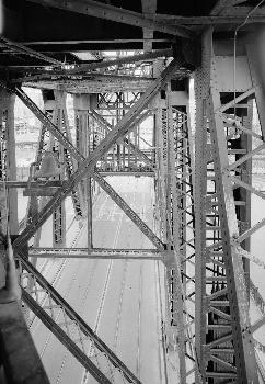 Steel Bridge, Portland, Oregon. (HAER, ORE,26-PORT,14-7)