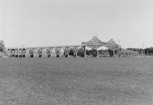 McCullough Memorial Bridge (Coos Bay Bridge) (HAER, ORE,6-NOBE,1-2)