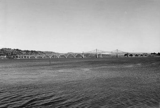 McCullough Memorial Bridge (Coos Bay Bridge) (HAER, ORE,6-NOBE,1-3)