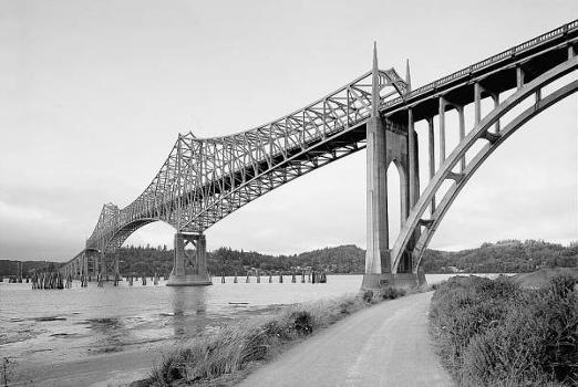 McCullough Memorial Bridge (Coos Bay Bridge) (HAER, ORE,6-NOBE,1-9)