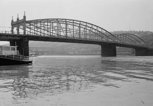Smithfield Street Bridge, Pittsburgh. (HAER, PA,2-PITBU,58-12)