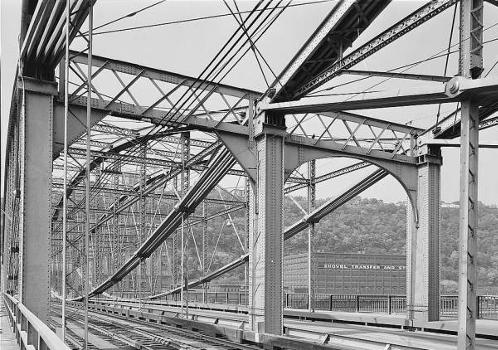 Smithfield Street Bridge, Pittsburgh. (HAER, PA,2-PITBU,58-18)
