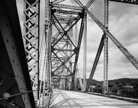 Sewickley Bridge, Sewickley, Pennsylvania. (HAER, PA,2-SEW,1-7)