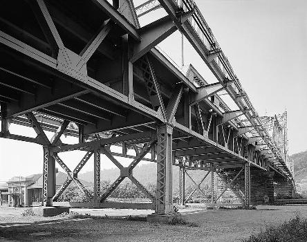 Sewickley Bridge, Sewickley, Pennsylvania. (HAER, PA,2-SEW,1-12)