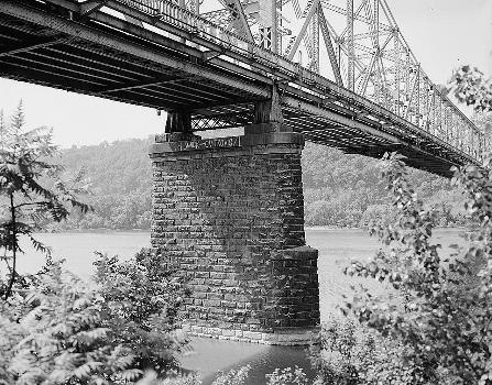 Sewickley Bridge, Sewickley, Pennsylvania. (HAER, PA,2-SEW,1-15)
