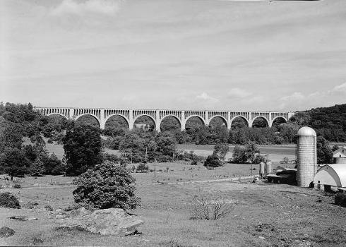 Tunkhannock Viaduct. (HAER, PA,66-NICH,1-1)