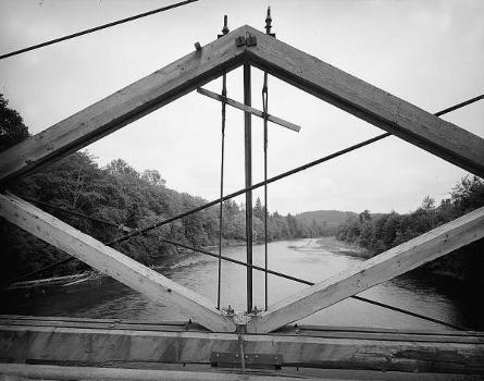 Chow Chow Bridge : Detail view of suspension cables and truss members. 
(HAER, WASH,14-TAH.V,1-7)