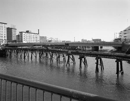 View southwest, elevation, abutment to abutment. - Summer Street Retractile Bridge, Spanning Fort Point Channel at Summer Street, Boston, Suffolk County, MA (HAER MASS,13-BOST,87–3)