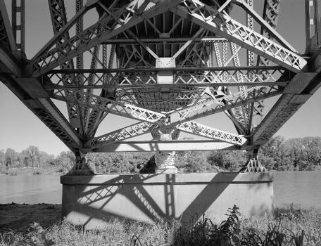 Substructure, view looking east - Long-Allen Bridge, Texas Street Bridge, Spanning the Red River on US 80, Shreveport, Caddo Parish, LA