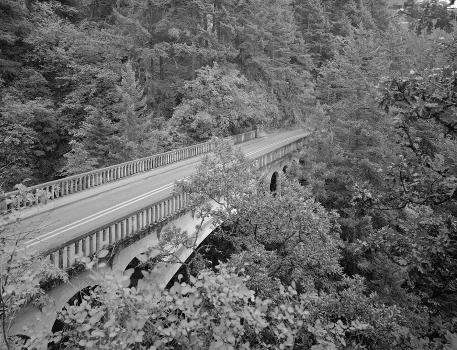 Shepperds Dell Bridge:Spanning Young Creek at Columbia River Highway, Latourell vicinity, Multnomah County, OR (HAER, ORE,26-LATO.V,1-5)