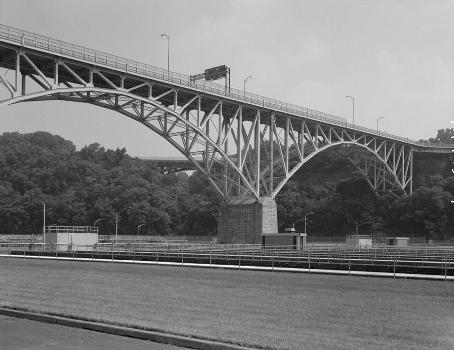 McKees Rocks Bridge, Pittsburgh, Pennsylvania. (HAER, PA,2-MCKRO,2-4)