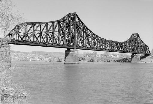 Pittsburgh & Lake Erie Railroad Ohio River Bridge, Beaver, Pennsylvania. (HAER, PA,4-BEAV,1-2)