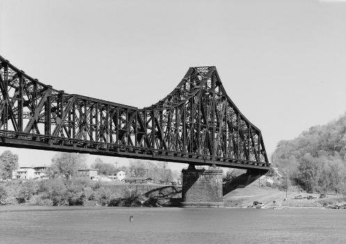 Pittsburgh & Lake Erie Railroad Ohio River Bridge, Beaver, Pennsylvania. (HAER, PA,4-BEAV,1-3)
