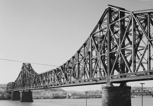Pittsburgh & Lake Erie Railroad Ohio River Bridge, Beaver, Pennsylvania. (HAER, PA,4-BEAV,1-5)