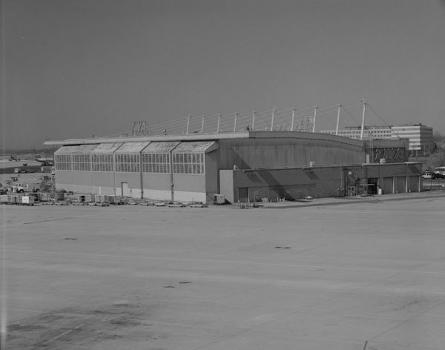 Philadelphia International Airport TWA Maintenance Hangar (HAER, PA,51-PHILA,713-2)