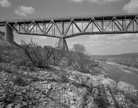 Southern Pacific Railroad, Pecos River Bridge, Langtry, Texas. (HAER, TX,233-LANG.V,1-3)
