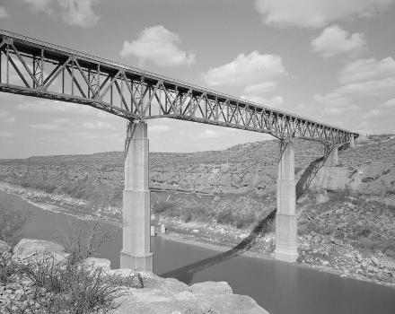 Pecos River Bridge, Langtry, Texas. (HAER, TX,233-LANG.V,1-4)