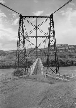 Dewey Bridge. (HAER, UTAH,10-CIS,V,1-3)