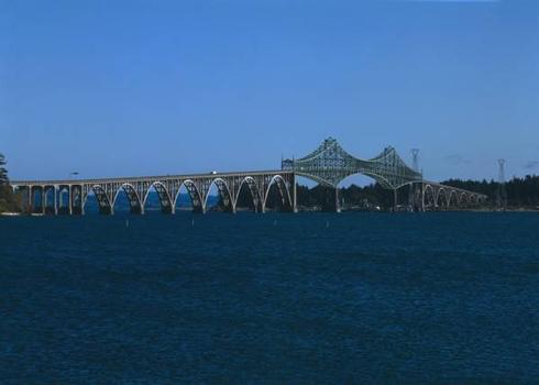 McCullough Memorial Bridge (Coos Bay Bridge) (HAER, ORE,6-NOBE,1-18)