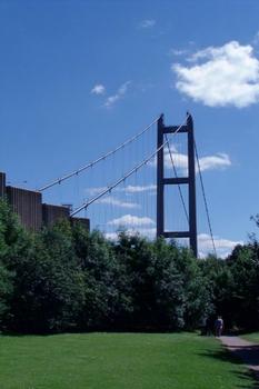 Humber Bridge vue d'un parc dans la proximité