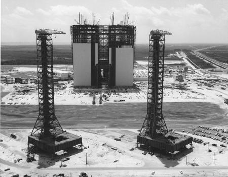 Aerial of VAB thru mobile launchers.