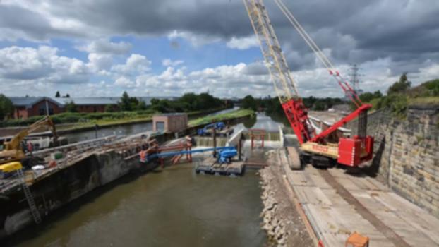 Leeds FAS - Knowstrop Weir; Bridge Installation:A time-lapse video of the Knostrop Weir bridge installation.