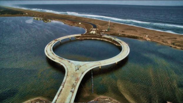 Puente sobre Laguna Garzón en Obra Uruguay 4k Drone : Puente en obra al atardecer.