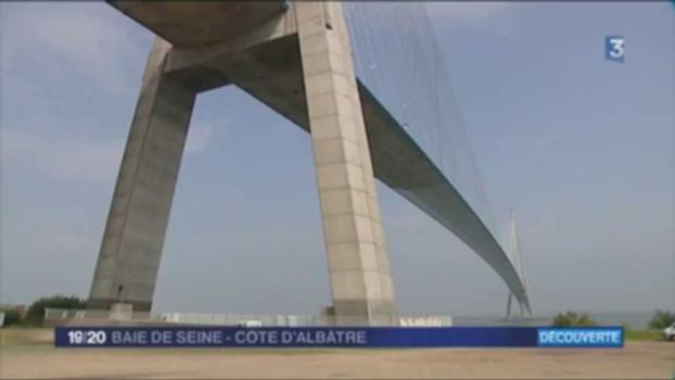 LE PONT DE NORMANDIE comme vous ne l'avez jamais vu! : Pour le 20eme anniversaire du Pont de Normandie, la CCI du Havre propose des visites guidées à l'intérieur de l'édifice. Il faut avoir le coeur bien accroché pour découvrir les entrailles de ce géant de béton et d'acier.
Un reportage de France 3 Haute-Normandie Baie de Seine : http://bit.ly/1LCJmyv