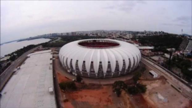 Voo pelas obras do entorno do estádio Beira Rio!:Voo feito com um drone ( hexacoptero) marca DJI F550 e gravado com uma câmera Sony Action Cam AS-15