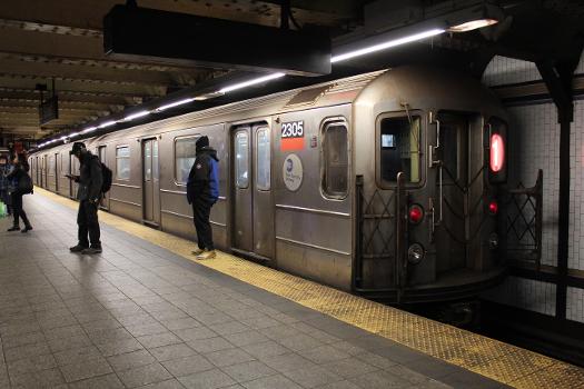A Bronx-bound R62A 1 train at 72nd Street with it's original rollsigns.