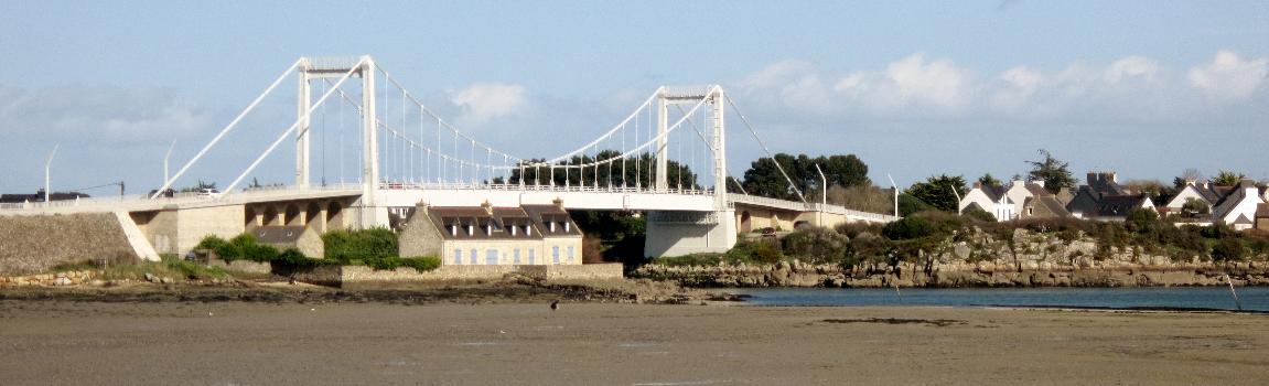 Le pont Lorois, sur la Rivière d'Étel, vu du sud-ouest.