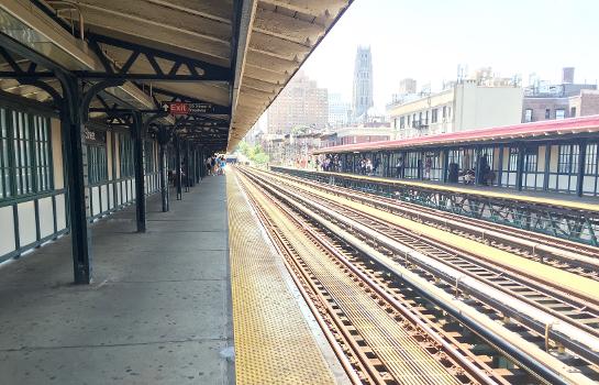 Platforms at 125th Street on the 1