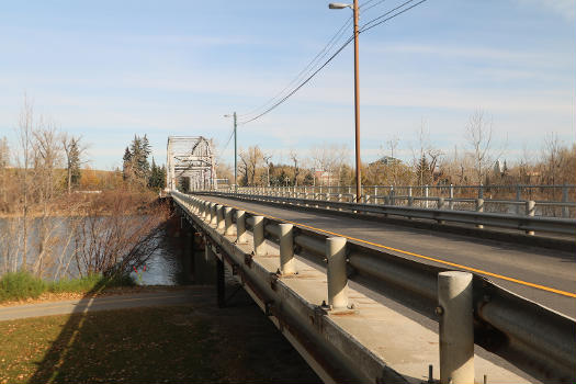 12 Street SE Bridge