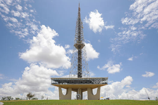 Tour de télévision de Brasilia