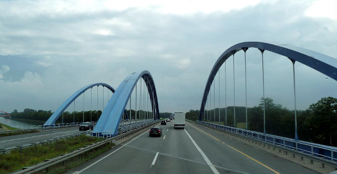 Schulze-Farwick-Brücke, Brücke der A1 über den Dortmund-Ems-Kanal