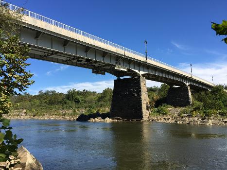 View northeast towards the Chain Bridge as it crosses the Potomac River between Arlington County, Virginia and Washington, D.C.