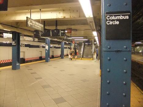 Uptown A/B/C/D platform at 59th Street - Columbus Circle