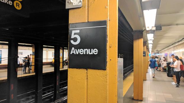 Fifth Avenue / 59th Street Subway Station (Broadway Line)