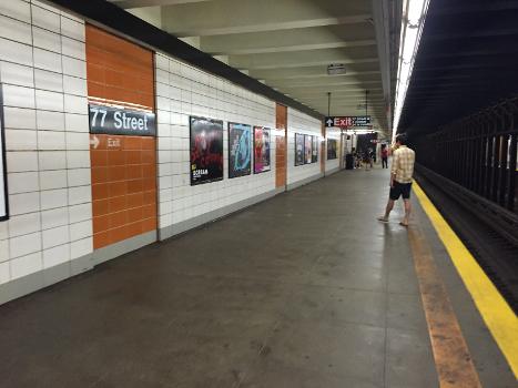 Uptown platform at 77th Street on the R