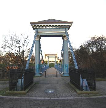 Saint Andrew's Suspension Bridge - Glasgow
