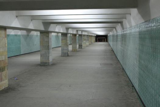 Station de métro Traktornyi Zavod