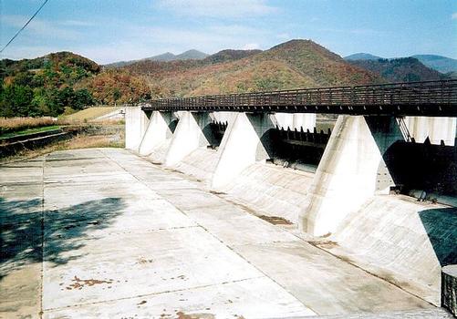 Akimotoko Dam