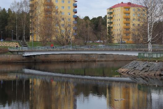 Alakanava Pedestrian and Bicycle Bridge in Oulu