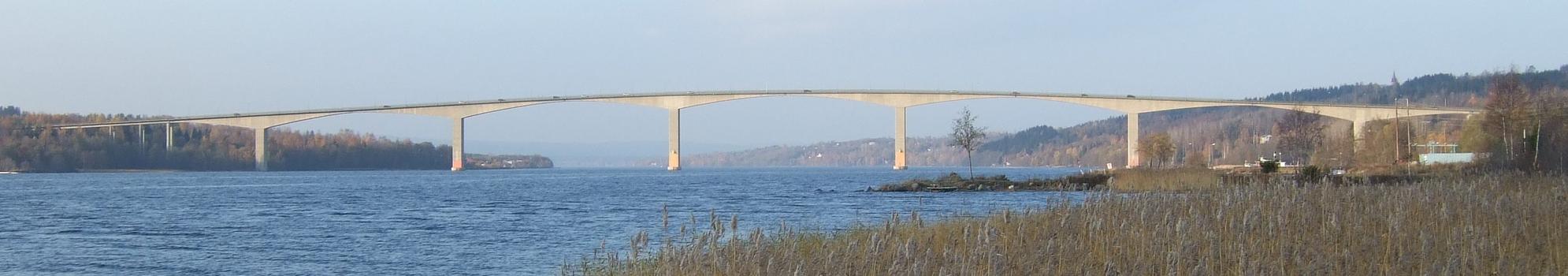 Pont d'Alnö à Sundsvall en Suède