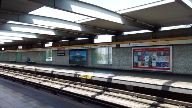 Metrobahnhof Parque O'Higgins