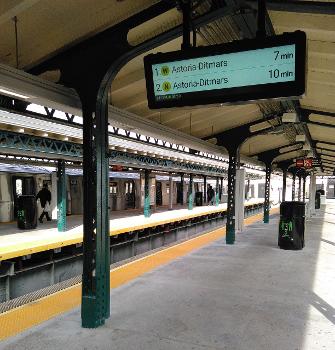 Astoria Boulevard Subway:The platforms after the 2019 renovation. The MTA reopened the station on Wednesday, Dec. 18, 2019, after a nine-month closure of the station. During this critical work, the station was closed to service so that crews could demolish the old mezzanine rebuild it to prevent strikes by trucks or other over-height vehicles traveling beneath the elevated station and track structure.
With the newly rebuilt mezzanine completely, Astoria Blvd will remain open as work on the other phase of the work continues. This part of the project includes installation of four new elevators and other accessibility features.