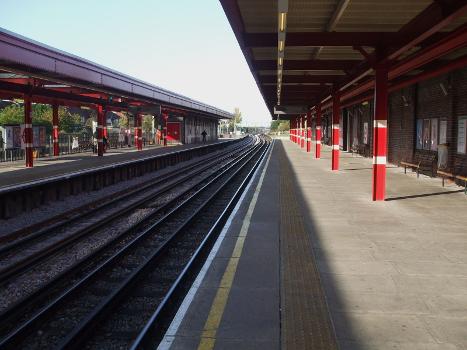 Becontree tube station looking west
