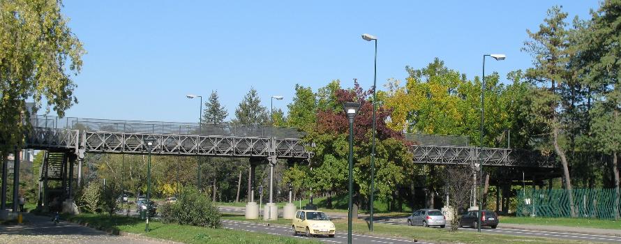 Geh- und Radwegbrücke über den Corso Unità d'Italia