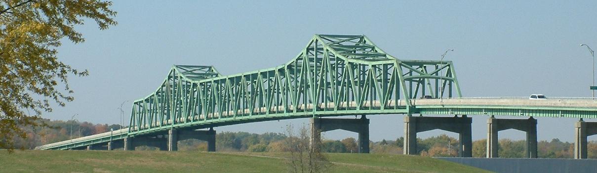 Mississippi River bridge connecting Fulton, Illinois to Clinton, Iowa