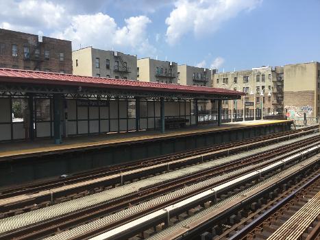 Bronx Park East Subway Station (White Plains Road Line)